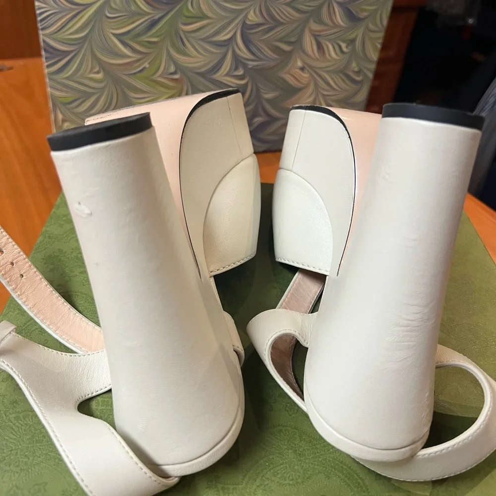 Gucci Horsebit White Platform Sandals with Gold Accents size 41 - Picture 7 of 8